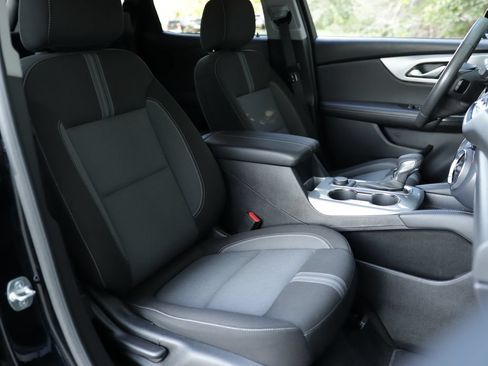 Used 2025 Chevrolet Blazer LT FWD image 28