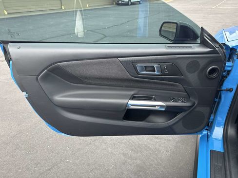 Used 2025 Ford Mustang GT RWD image 12