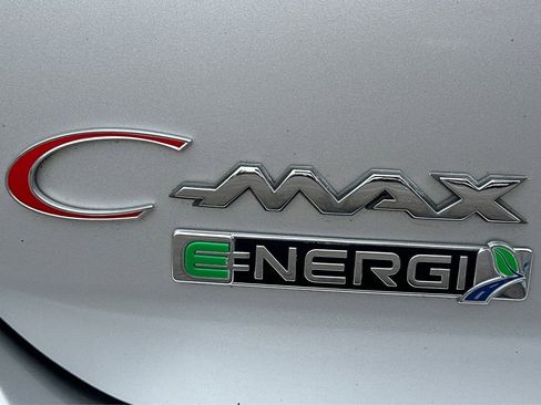 Used 2017 Ford C-MAX Energi SE w/ Equipment Group 401A image 24