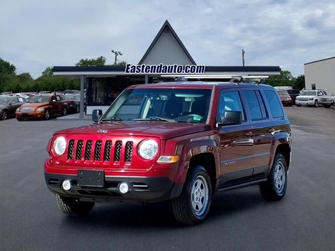 Used 2016 Jeep Patriot Sport w/ Power Value Group AWD/4WD image 1