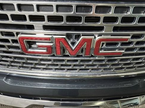 Used 2019 GMC Canyon Denali AWD/4WD image 8