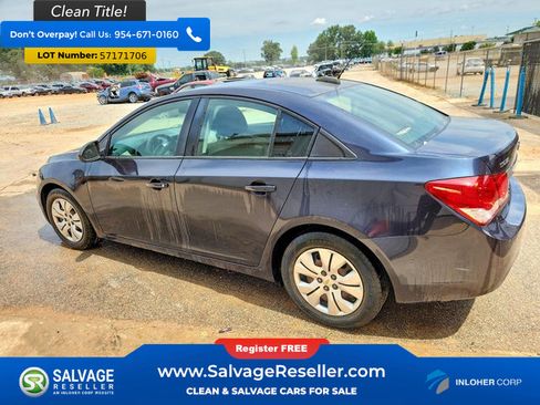 Used 2015 Chevrolet Cruze LS FWD image 3