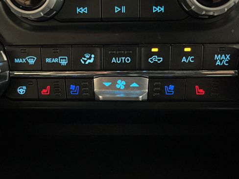 Used 2024 Ford F150 Lariat AWD/4WD image 28