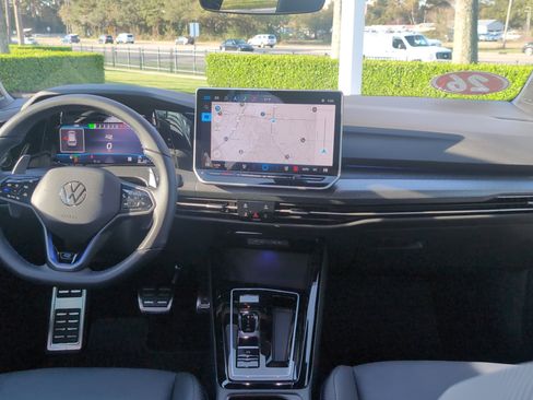 Used 2026 Volkswagen Golf image 30