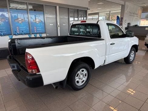 Used 2014 Toyota Tacoma 2WD Regular Cab image 4