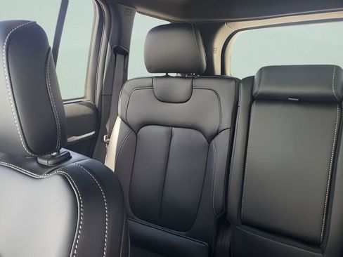 New 2025 Jeep Grand Cherokee Limited w/ Luxury Tech Group II image 12