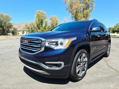 Used 2017 GMC Acadia SLT w/ LPO, Cargo Package FWD image 3