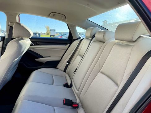 Used 2018 Honda Accord Hybrid image 11