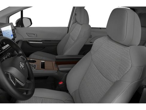 Used 2021 Toyota Sienna LE FWD image 7