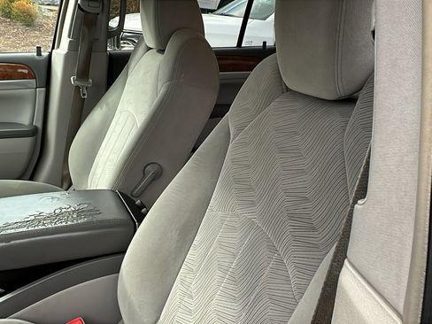 Used 2008 Buick Enclave CX w/ Driver Confidence Package image 16