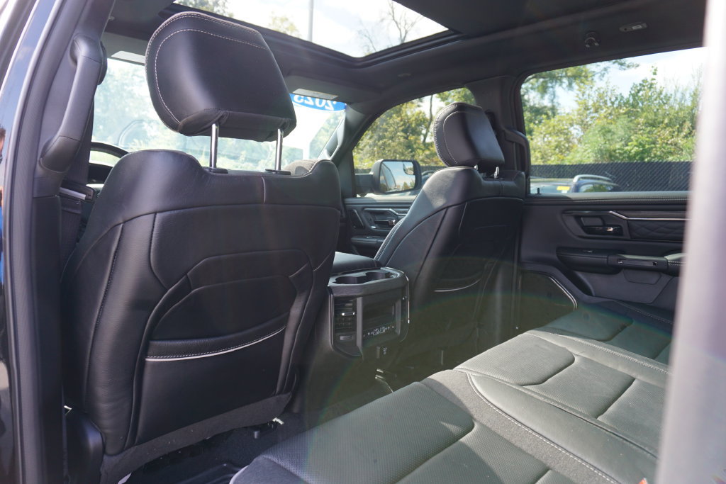 Used 2025 RAM 1500 Limited w/ Body Color Bumper Group AWD/4WD image 25