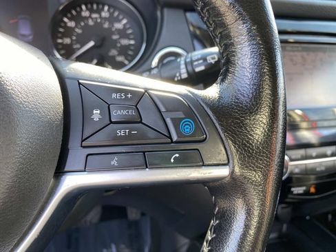 Used 2019 Nissan Rogue Sport SL AWD/4WD image 16