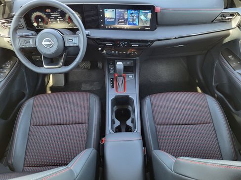 New 2026 Nissan Kicks SR w/ Cold Weather Package image 8