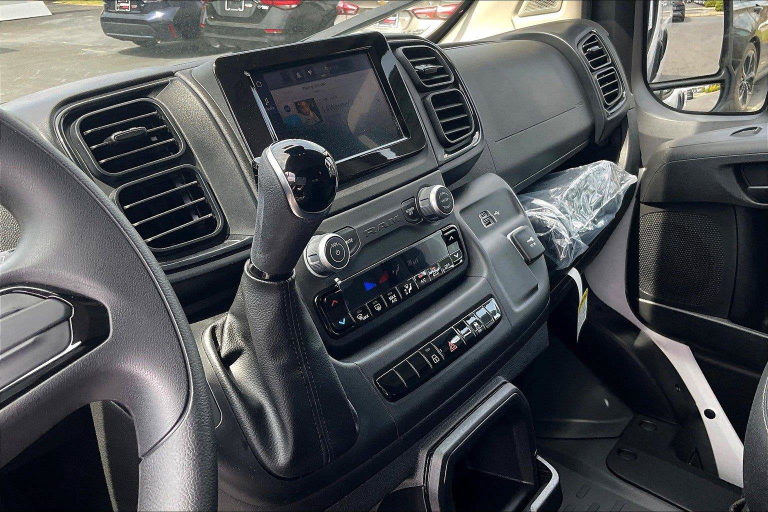 Used 2024 RAM ProMaster 2500 FWD image 16
