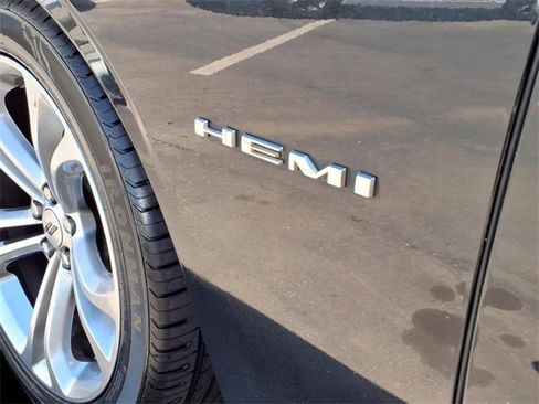 Used 2022 Dodge Challenger R/T image 6