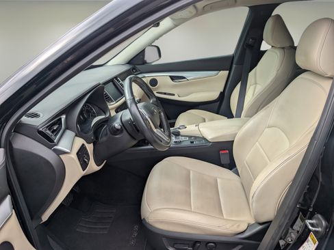Used 2020 INFINITI QX50 Luxe w/ Cargo Package AWD/4WD image 10