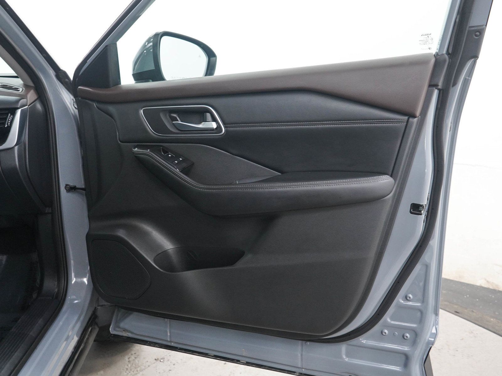 Used 2021 Nissan Rogue SL w/ Premium Package AWD/4WD image 9