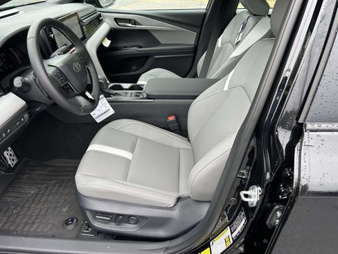 New 2026 Toyota Camry SE w/ Multimedia Upgrade Package FWD image 14