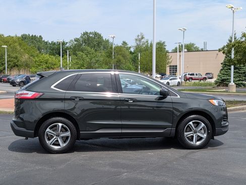 Used 2024 Ford Edge SEL w/ Convenience Package AWD/4WD image 9