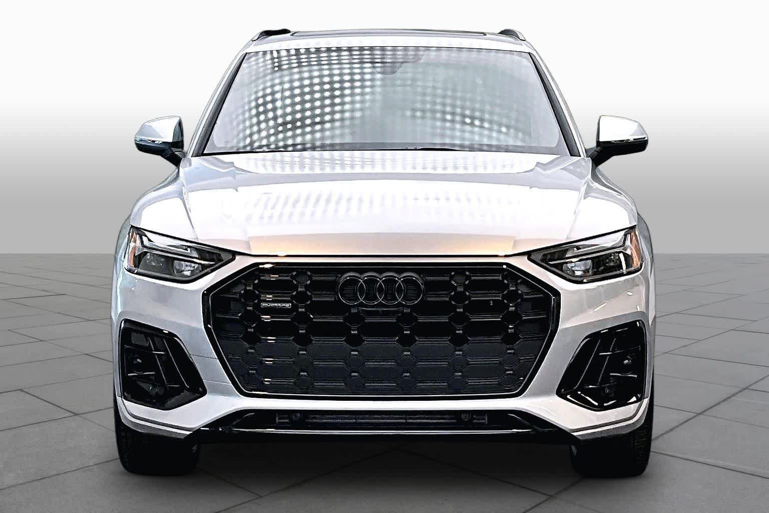 Certified 2025 Audi Q5 2.0T Premium Plus w/ Premium Plus Package AWD/4WD image 4