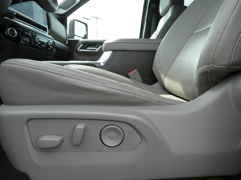 Used 2025 GMC Sierra 2500 SLT AWD/4WD image 28