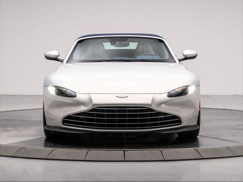 Used 2023 Aston Martin V8 Vantage Roadster image 23