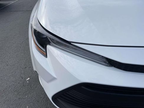 Used 2025 Toyota Corolla LE image 16