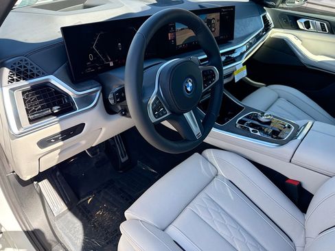 New 2026 BMW X5 xDrive50e w/ Executive Package image 27