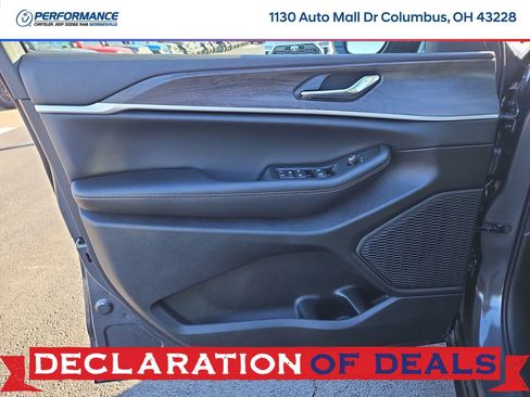 New 2026 Jeep Grand Cherokee Laredo image 19