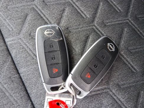 Used 2025 Nissan Kicks SV w/ Charging Package FWD image 32
