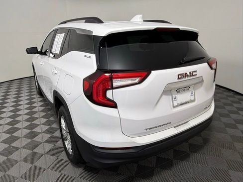 Used 2022 GMC Terrain SLE w/ Driver Convenience Package image 5