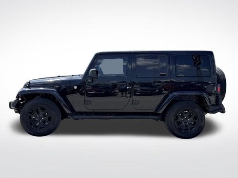 Used 2016 Jeep Wrangler Unlimited Sahara AWD/4WD image 3
