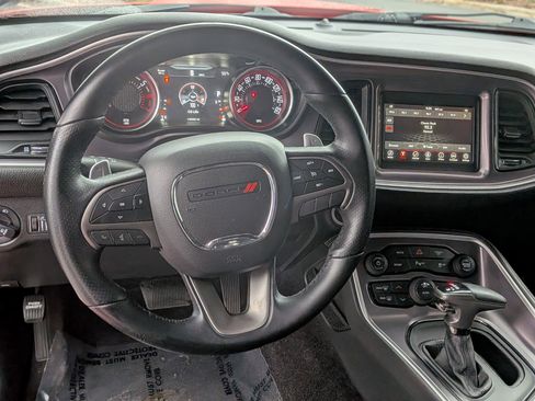 Used 2019 Dodge Challenger R/T image 18