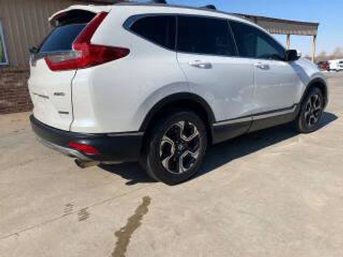Used 2018 Honda CR-V Touring image 2