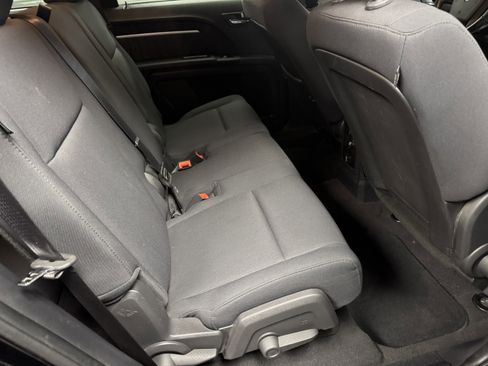 Used 2010 Dodge Journey SXT w/ Flexible Seating Group image 14