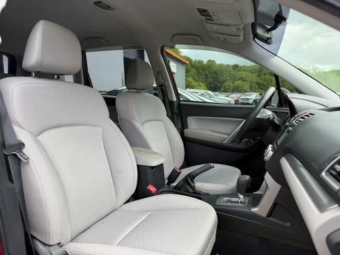 Used 2017 Subaru Forester 2.5i w/ Alloy Wheel Package AWD/4WD image 24