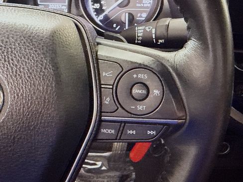 Used 2024 Toyota Camry SE FWD image 15