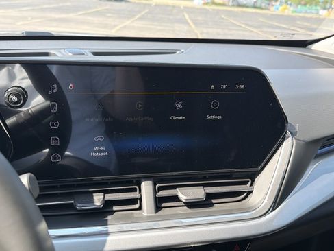 New 2026 Chevrolet Trax LT w/ LT Convenience Package FWD image 15