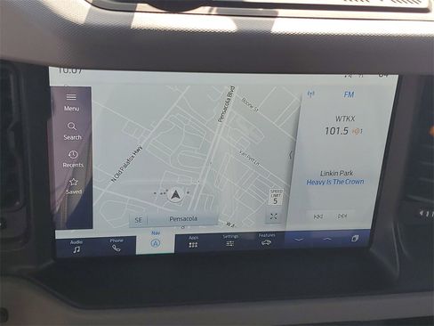 Used 2023 Ford Bronco Badlands image 16