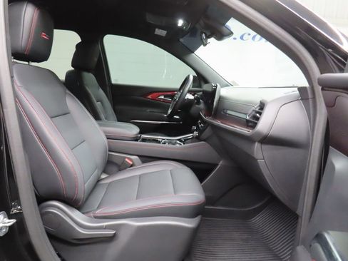 Used 2024 Chevrolet Traverse Z71 w/ LPO, Floor Liner Package AWD/4WD image 39
