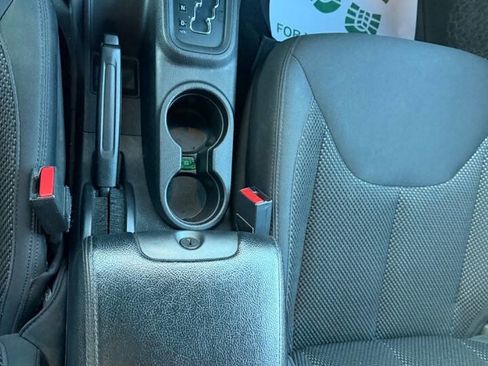 Used 2016 Jeep Wrangler Unlimited Sport image 14