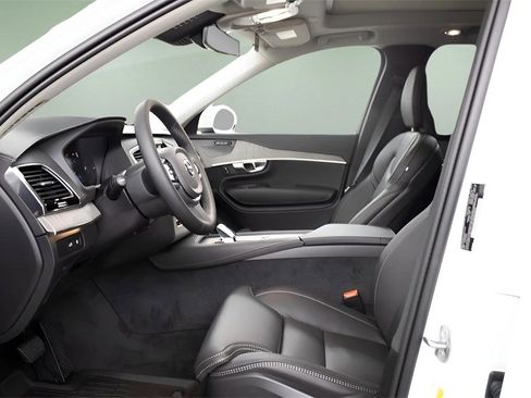 New 2025 Volvo XC90 T8 Ultra w/ Protection Package Premier image 17