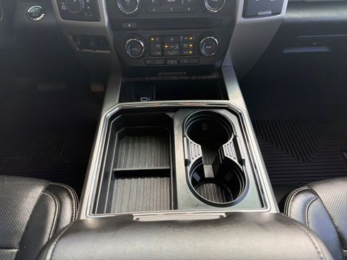 Used 2017 Ford F250 Lariat w/ Lariat Ultimate Package AWD/4WD image 21