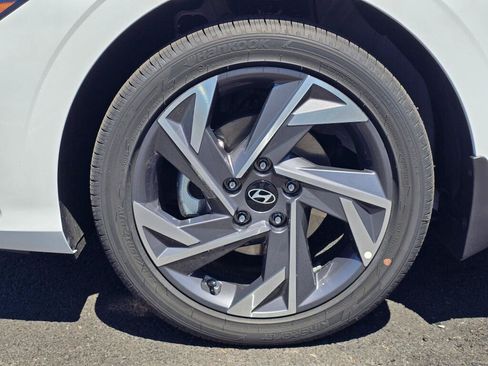 New 2026 Hyundai Elantra Limited FWD image 10
