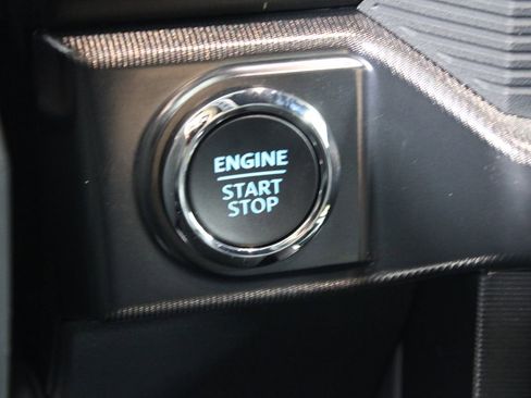 New 2025 Ford F150 Platinum w/ Equipment Group 702A High image 38