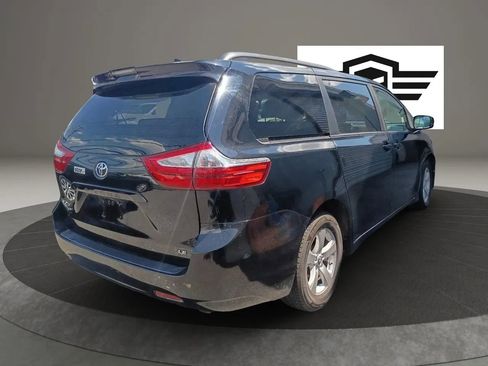 Used 2019 Toyota Sienna LE FWD image 6