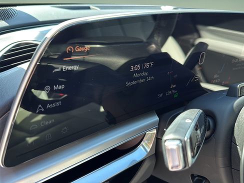 Certified 2024 Cadillac Lyriq Sport AWD/4WD image 31
