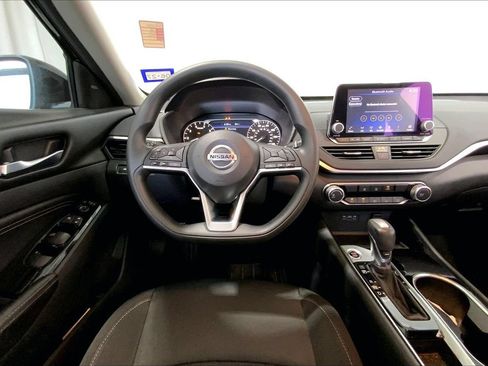 Used 2021 Nissan Altima 2.5 SV FWD image 14