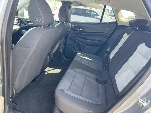 Used 2024 Chevrolet Trax LS w/ LS Convenience Package image 21