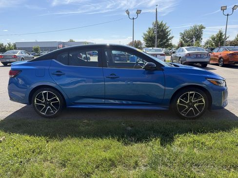 Used 2025 Nissan Sentra SR FWD image 5